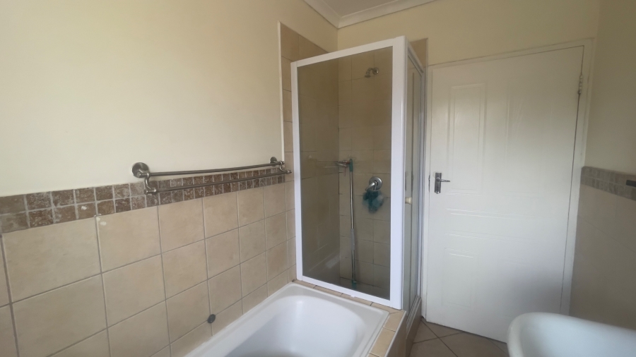 2 Bedroom Property for Sale in Hillside Free State